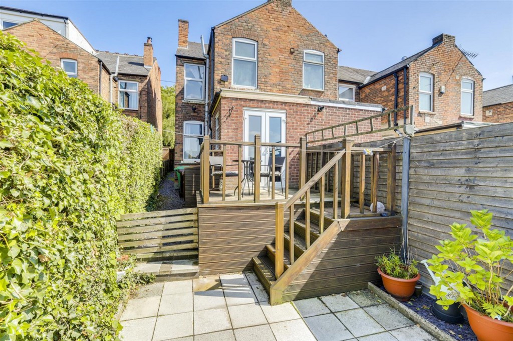 Carlton Road, Nottingham, NG3