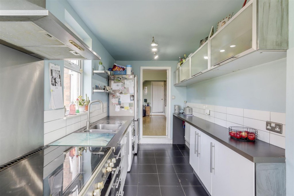 Carlton Road, Nottingham, NG3