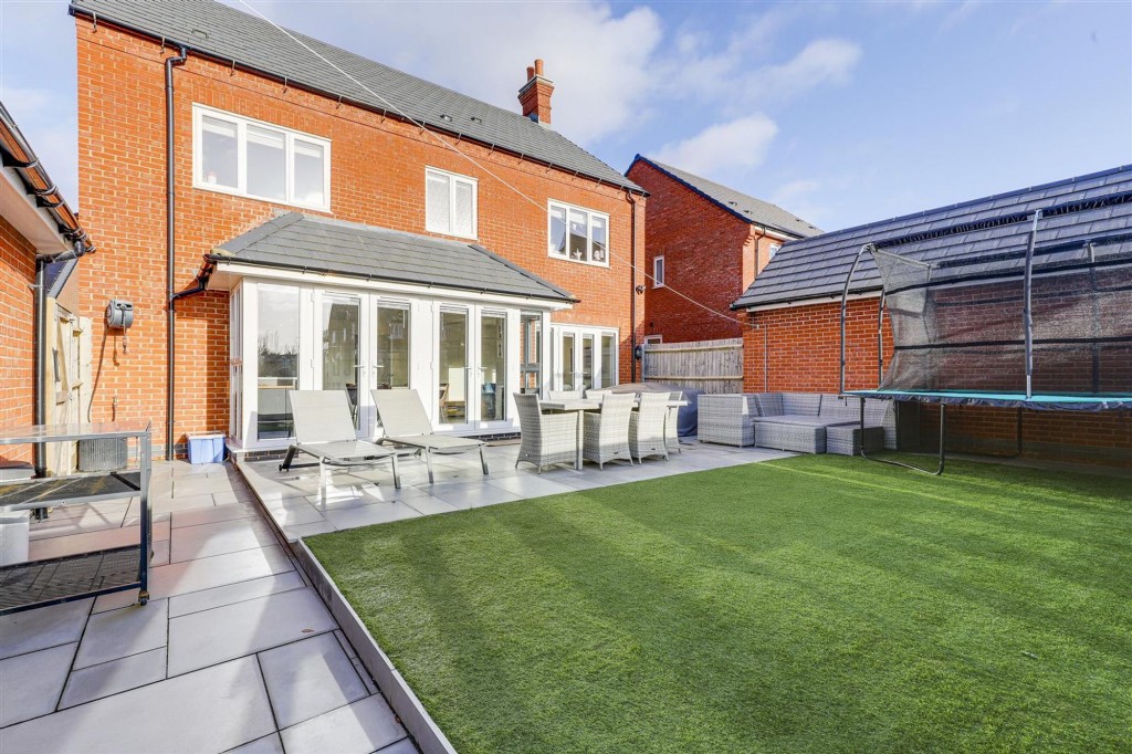 Beedham Way, Nottingham, NG3