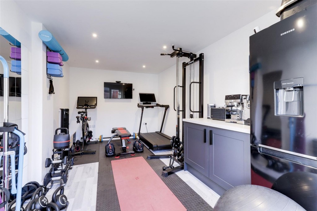 Beedham Way, Nottingham, NG3