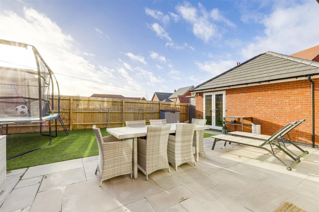 Beedham Way, Nottingham, NG3