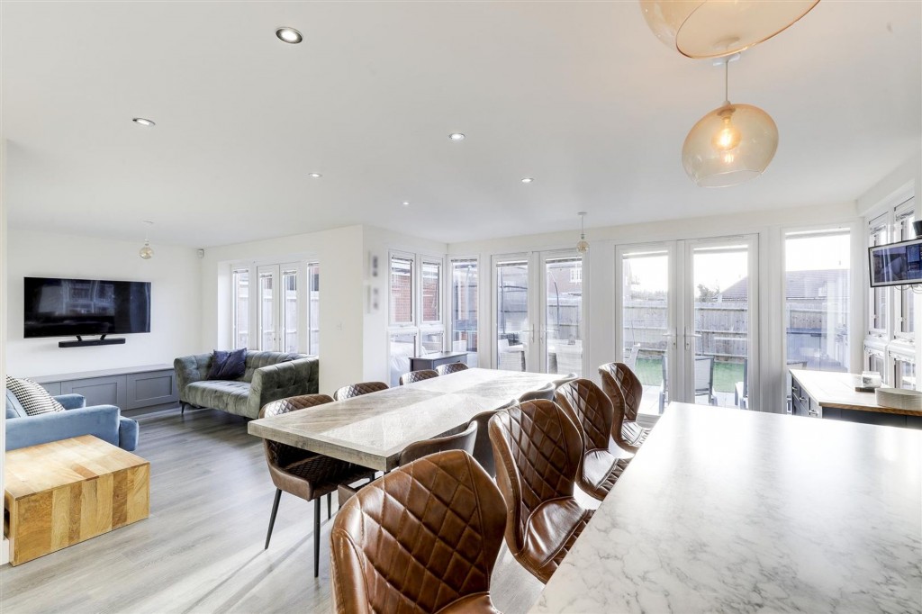 Beedham Way, Nottingham, NG3