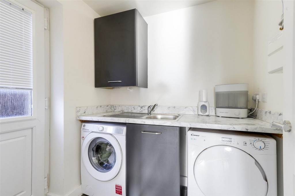 Beedham Way, Nottingham, NG3