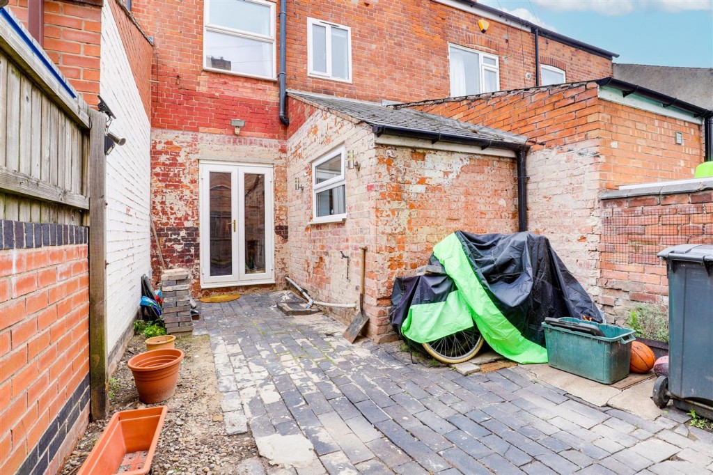 Meadow Road, Netherfield, NG4