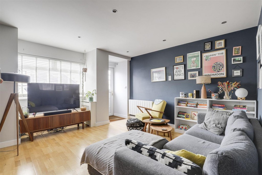 Meadow Road, Netherfield, NG4