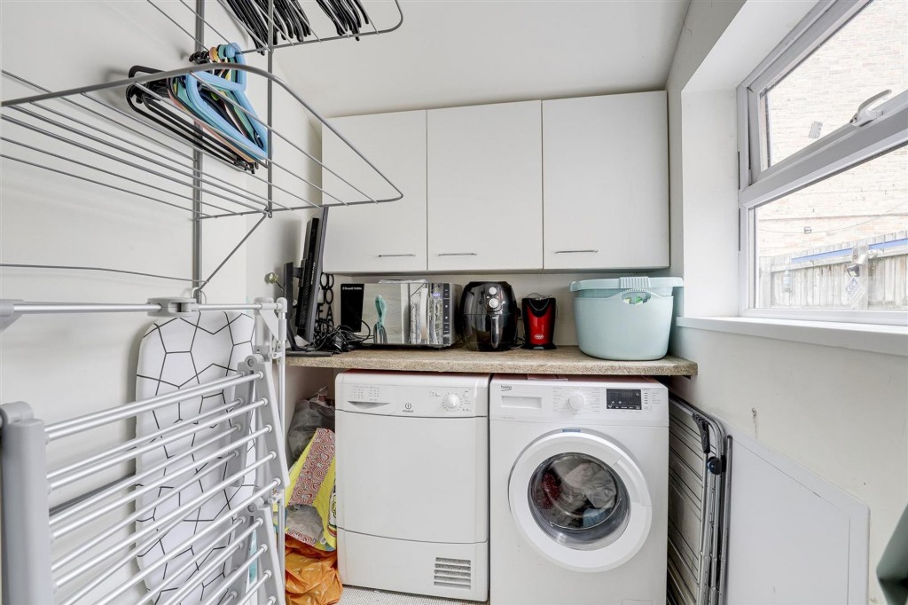 Meadow Road, Netherfield, NG4