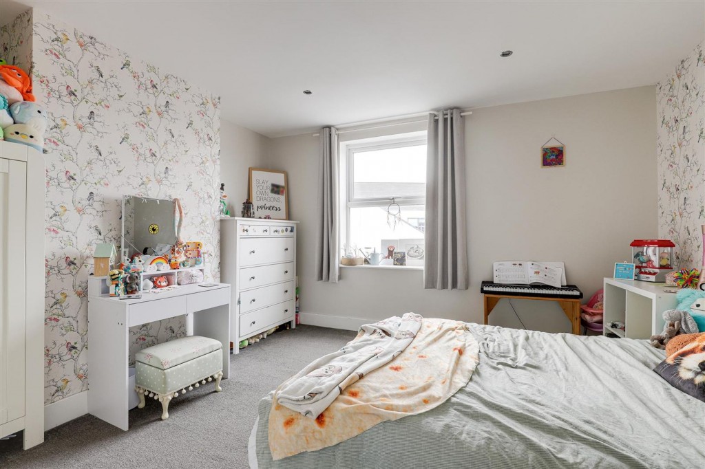 Meadow Road, Netherfield, NG4