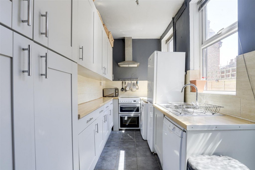 Wentworth Road, Nottingham, NG5