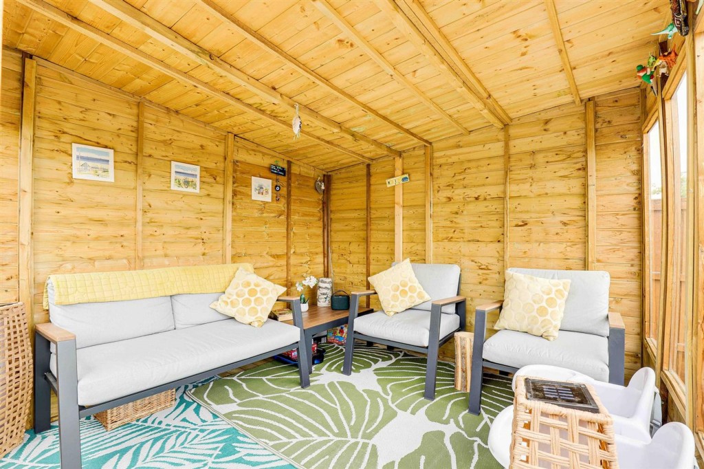 Revelstoke Way, Nottingham, NG5