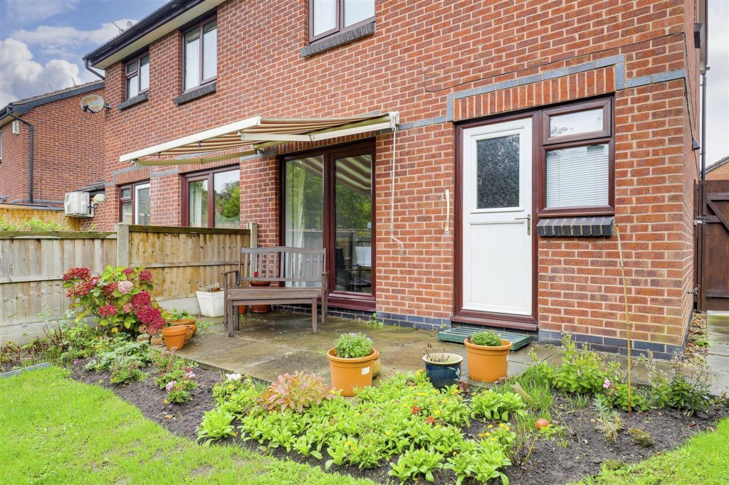 Courtney Close, Nottingham, NG8