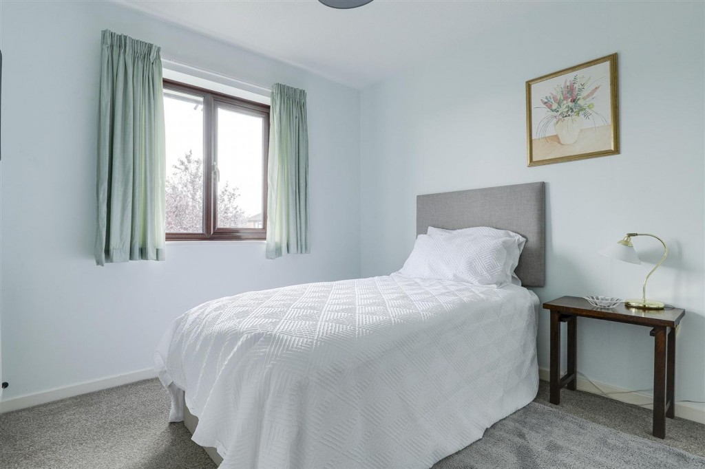 Courtney Close, Nottingham, NG8