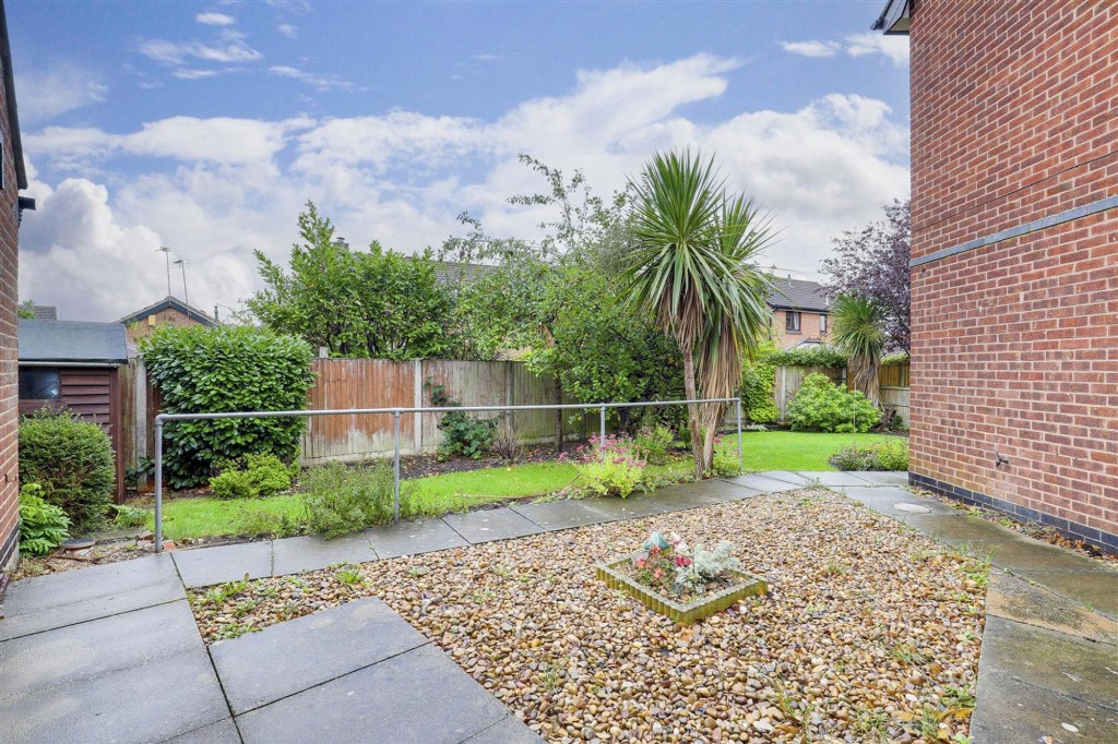 Courtney Close, Nottingham, NG8
