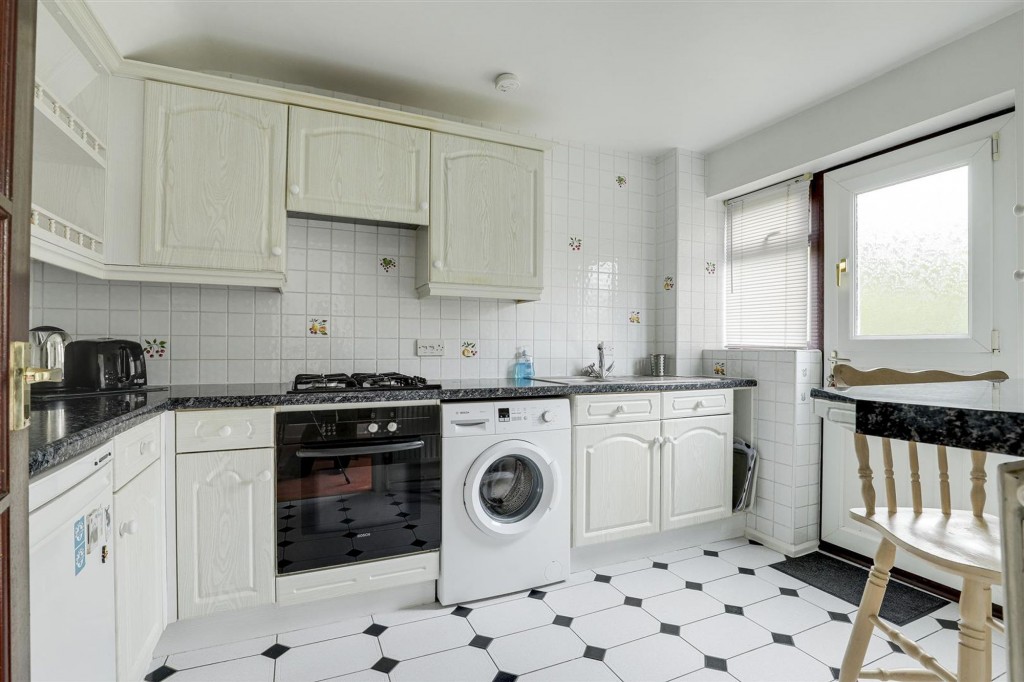 Courtney Close, Nottingham, NG8