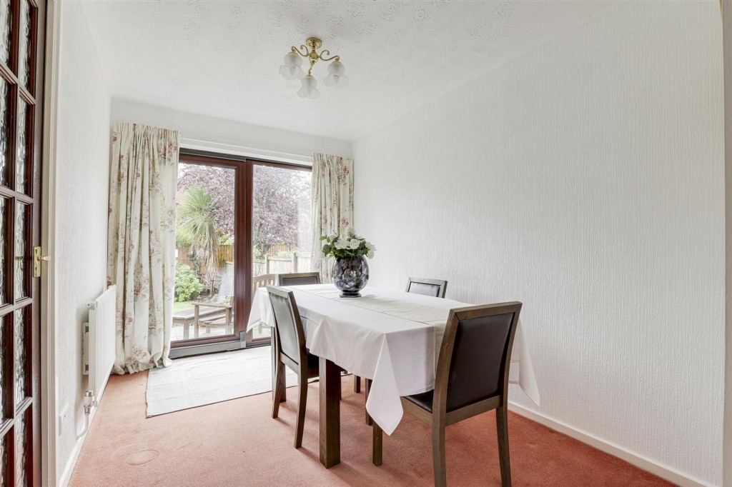 Courtney Close, Nottingham, NG8