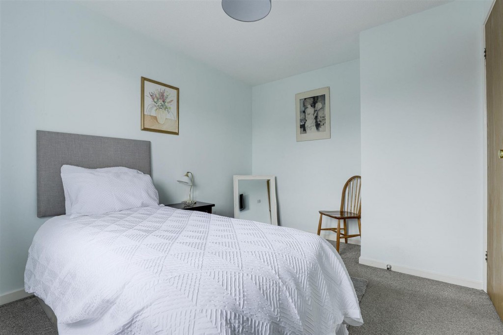 Courtney Close, Nottingham, NG8