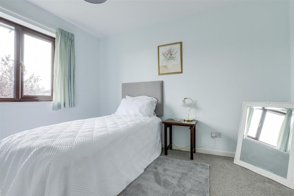 Courtney Close, Nottingham, NG8