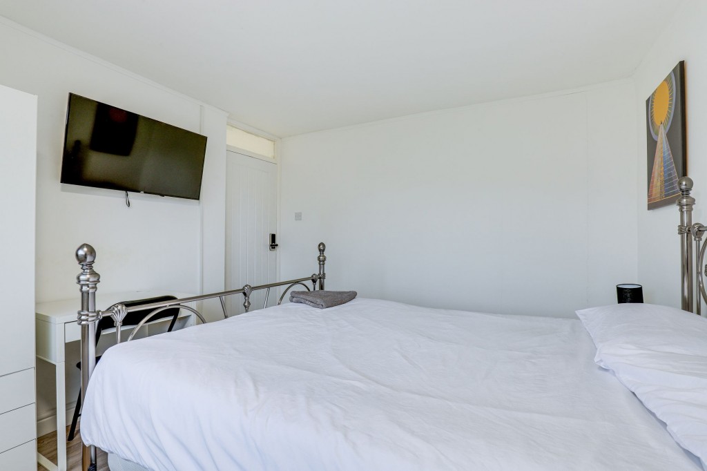 Thistledown Road, Nottingham, NG11