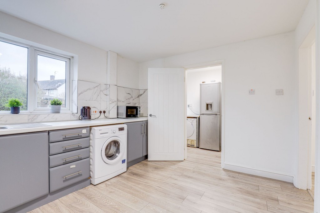 Thistledown Road, Nottingham, NG11