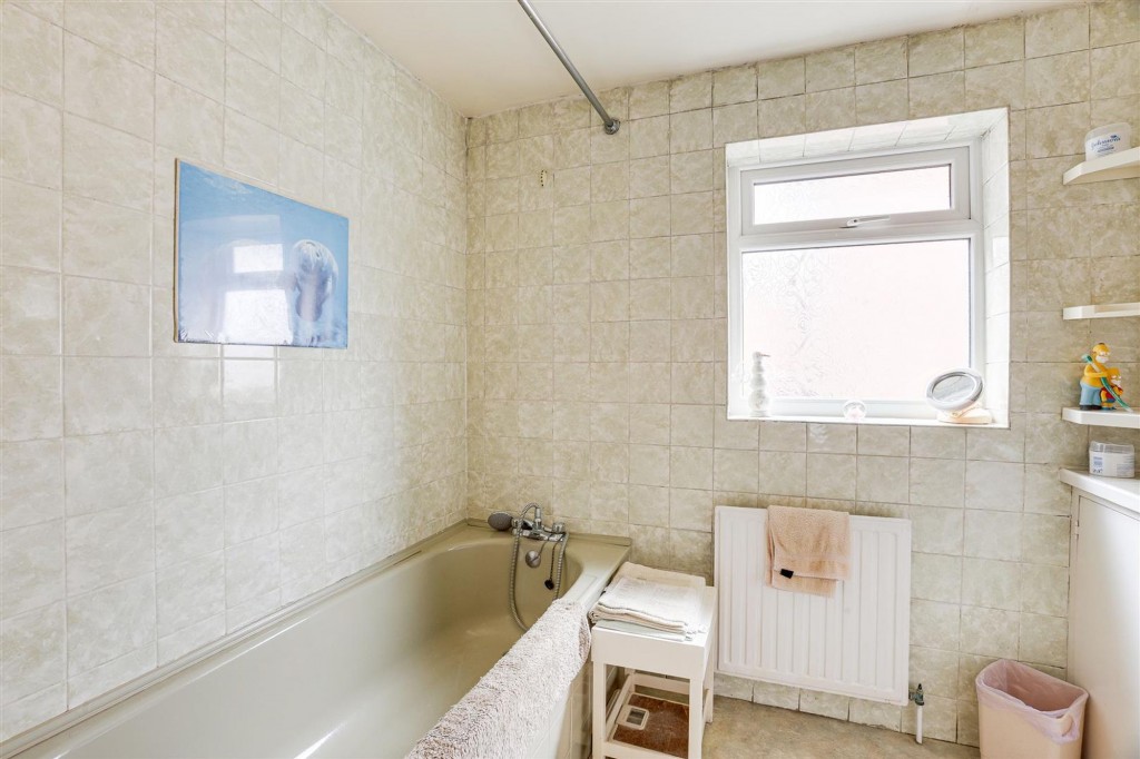 Hillside Road, Beeston, NG9