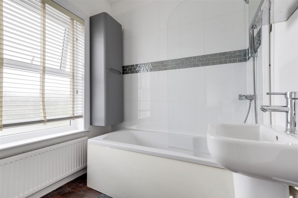 Furlong Avenue, Arnold, NG5