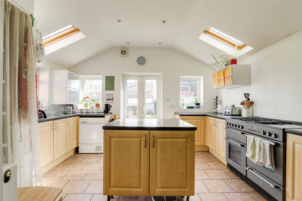 Cedar Avenue, Long Eaton, NG10