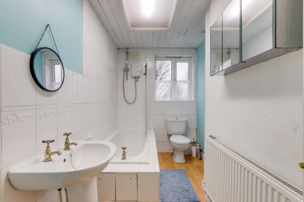 Highbury Road, Nottingham, NG6