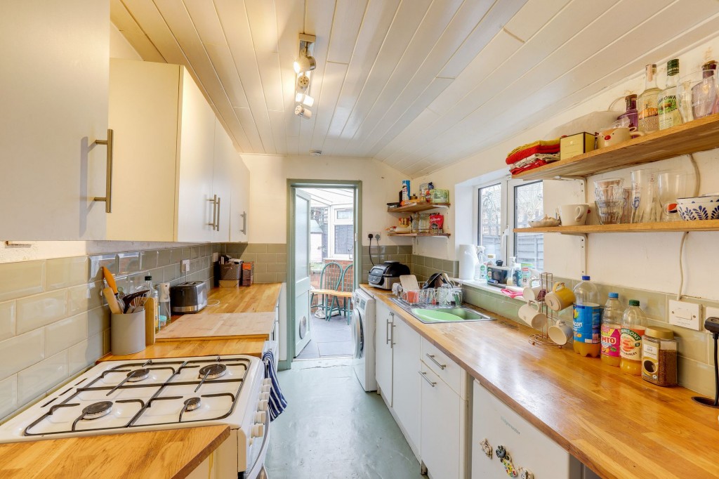 Highbury Road, Nottingham, NG6