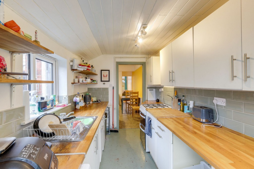 Highbury Road, Nottingham, NG6