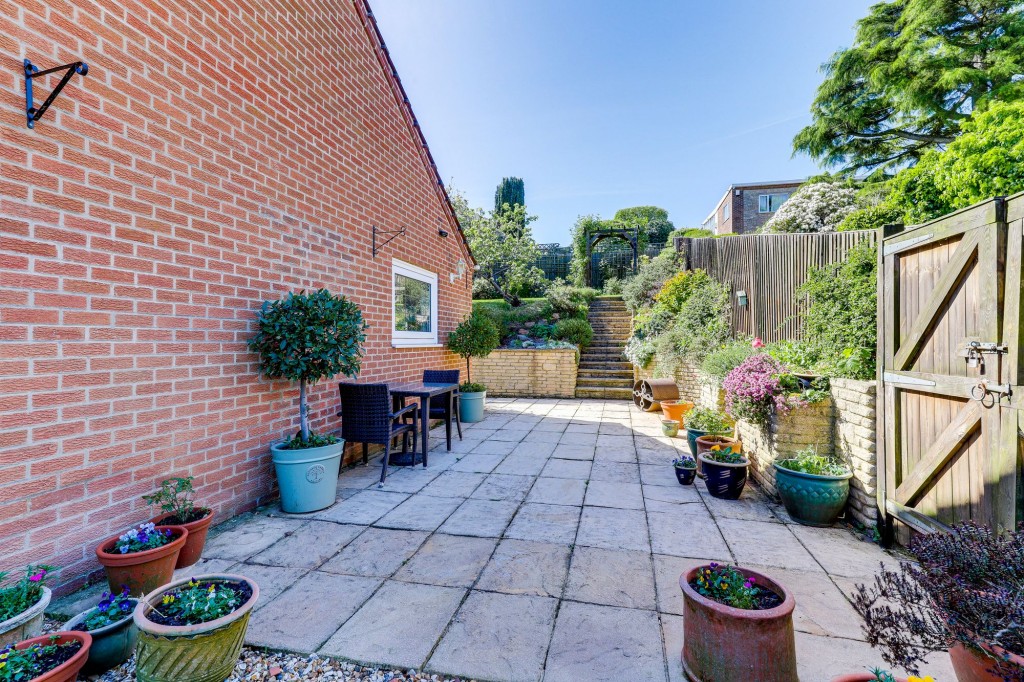 Freda Avenue, Gedling, NG4