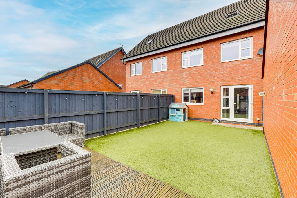 Summer Crescent, Beeston, NG9