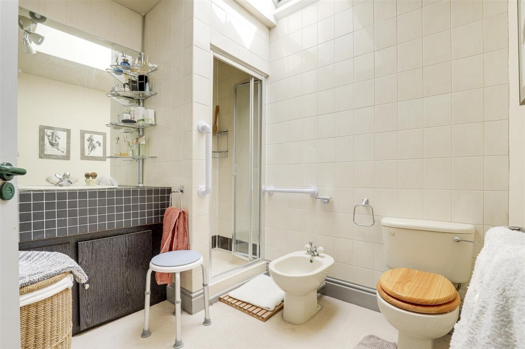 Ireton Grove, Attenborough, NG9