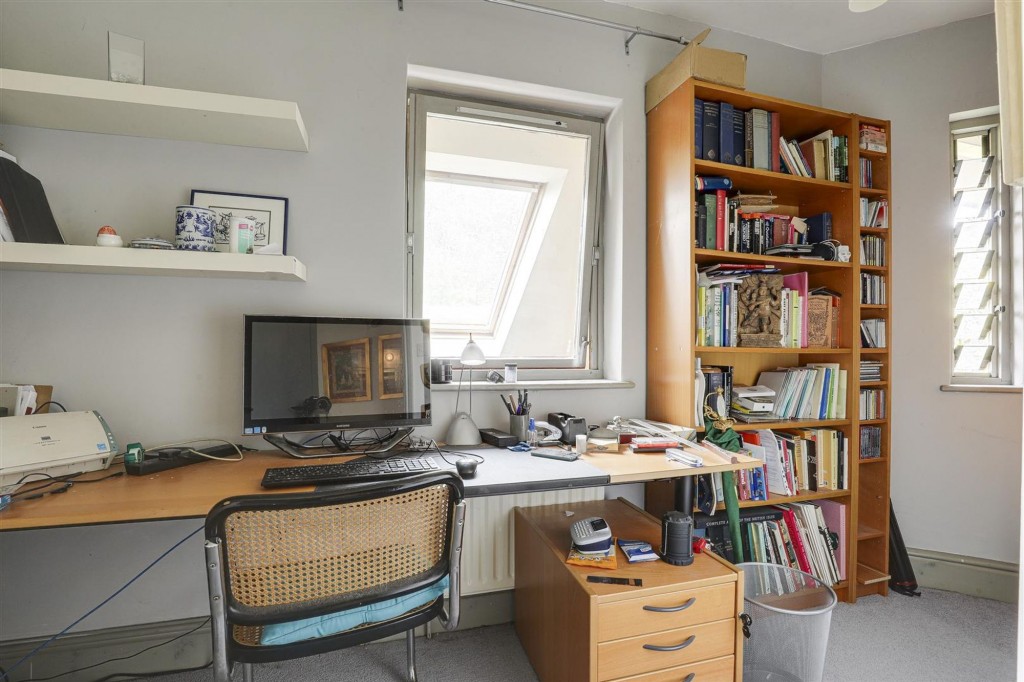 Ireton Grove, Attenborough, NG9