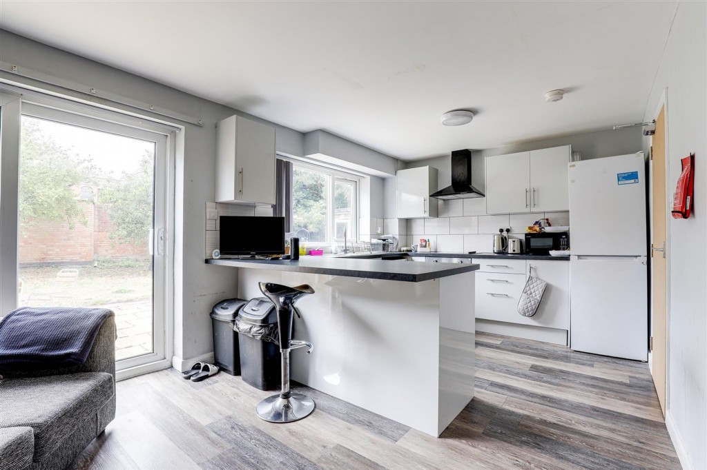 Martinmass Close, Nottingham, NG7