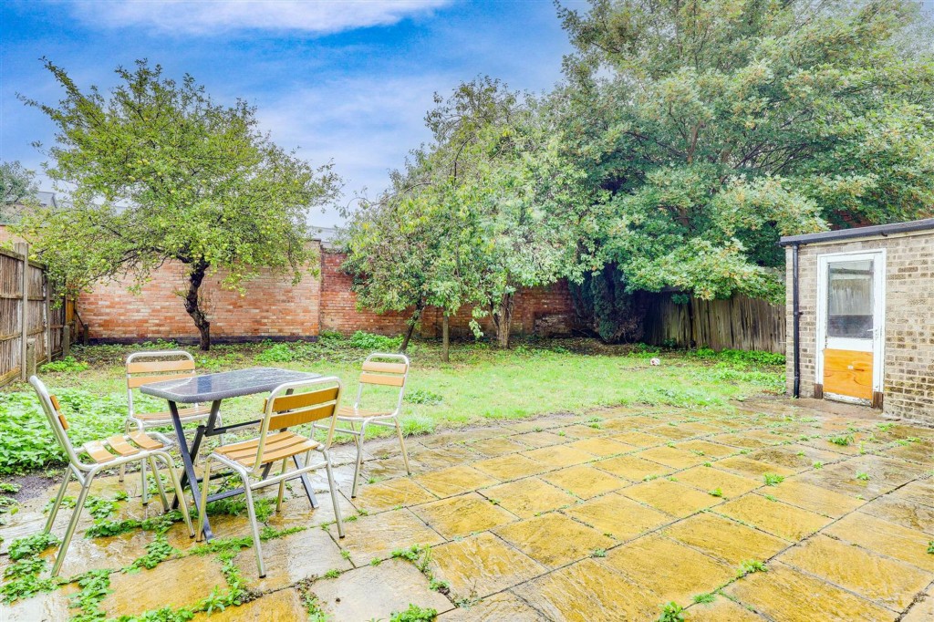 Martinmass Close, Nottingham, NG7