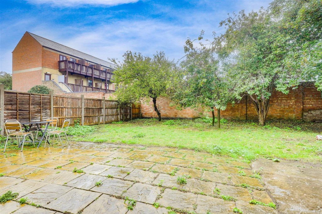 Martinmass Close, Nottingham, NG7