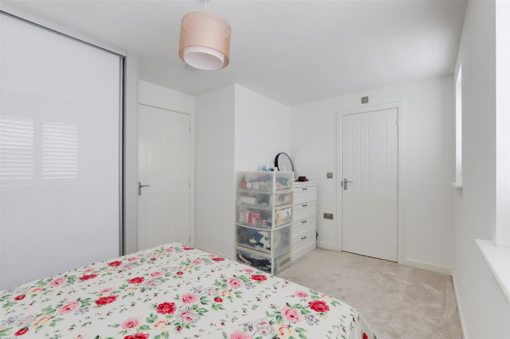 Mandarin Close, Burton Joyce, NG14