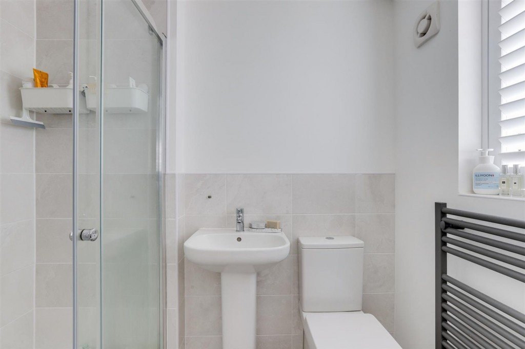 Mandarin Close, Burton Joyce, NG14