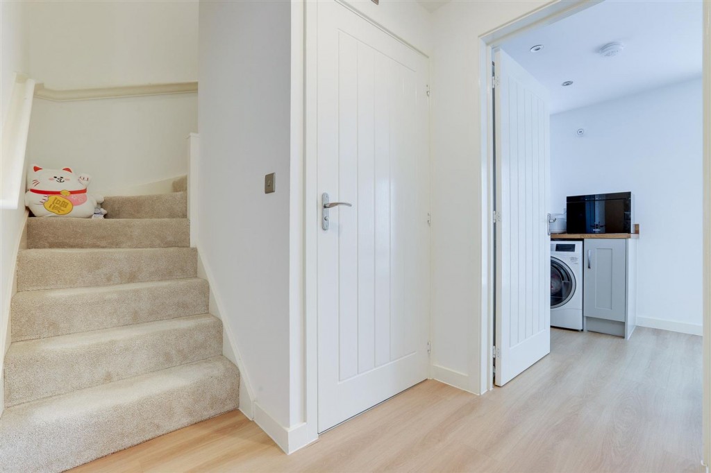 Mandarin Close, Burton Joyce, NG14