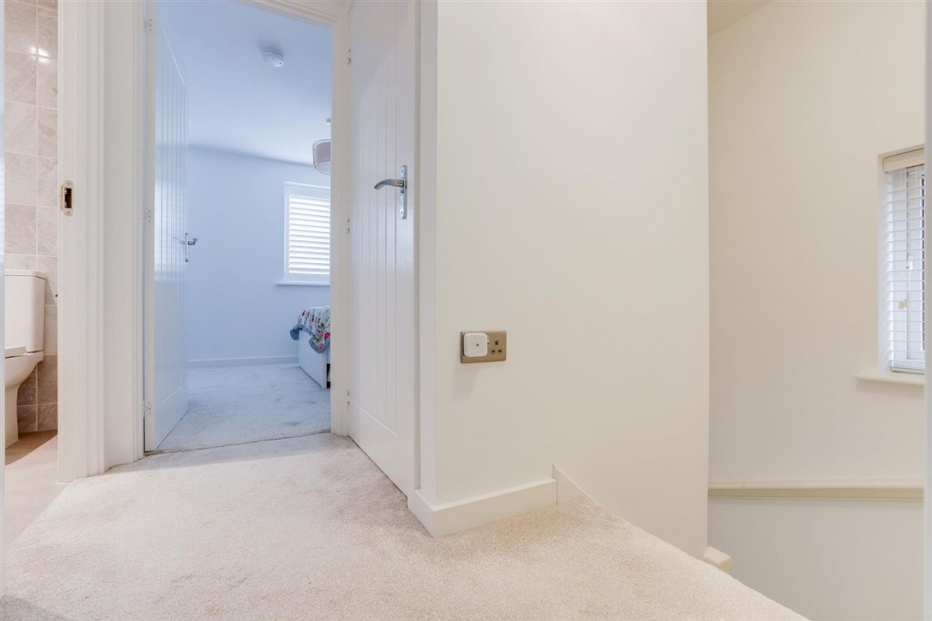 Mandarin Close, Burton Joyce, NG14