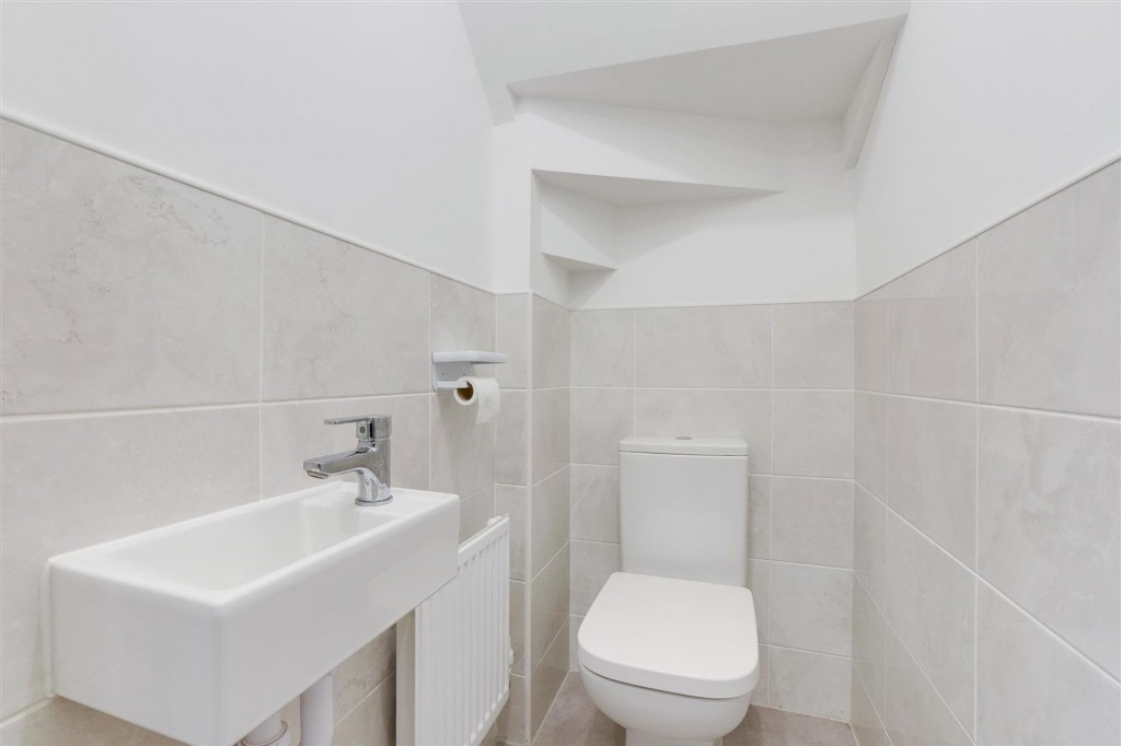 Mandarin Close, Burton Joyce, NG14