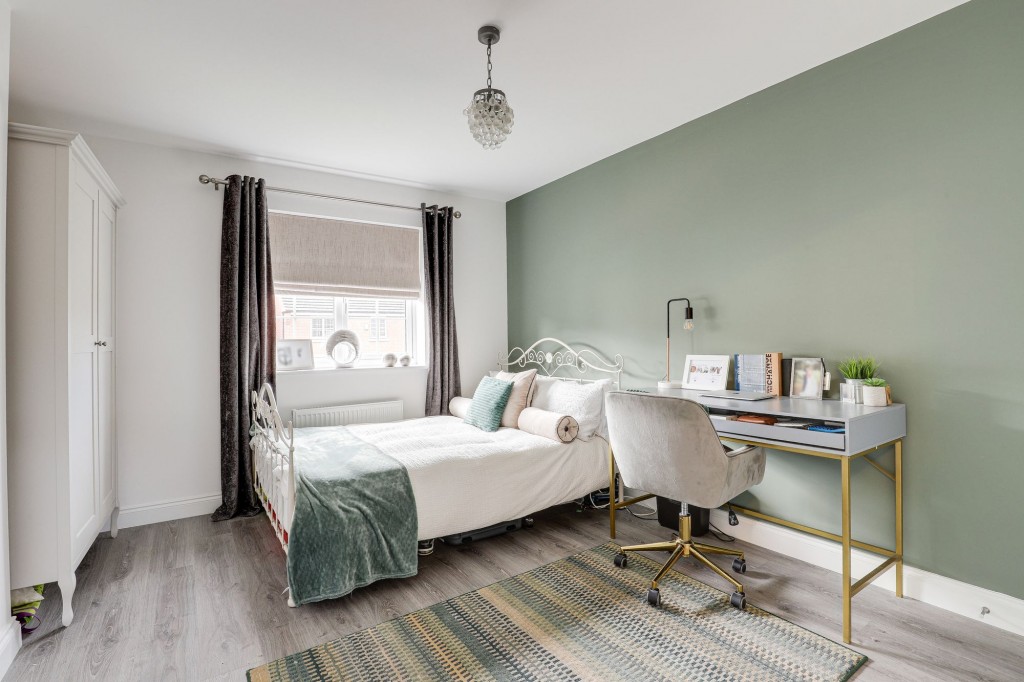 Bradstone Drive, Mapperley, NG3