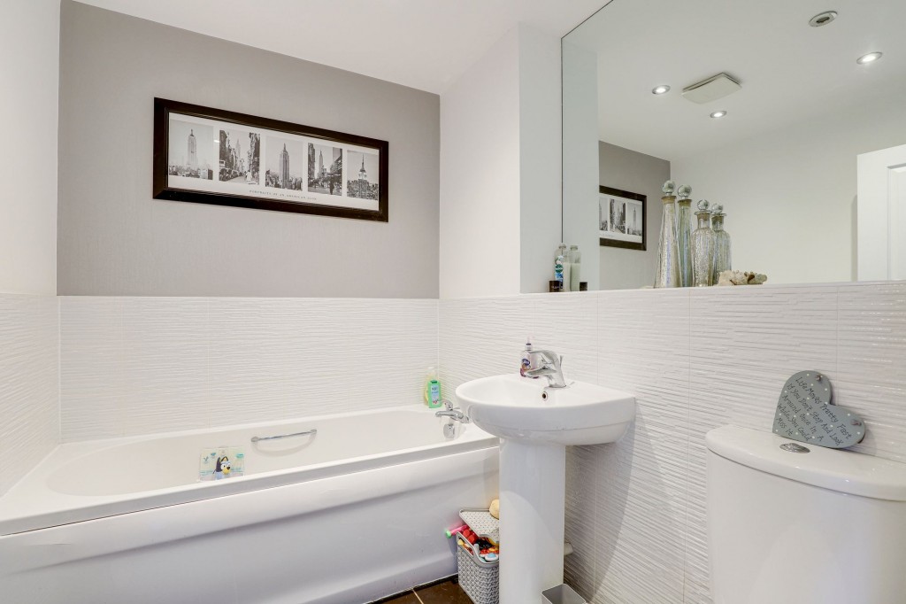 Bradstone Drive, Mapperley, NG3