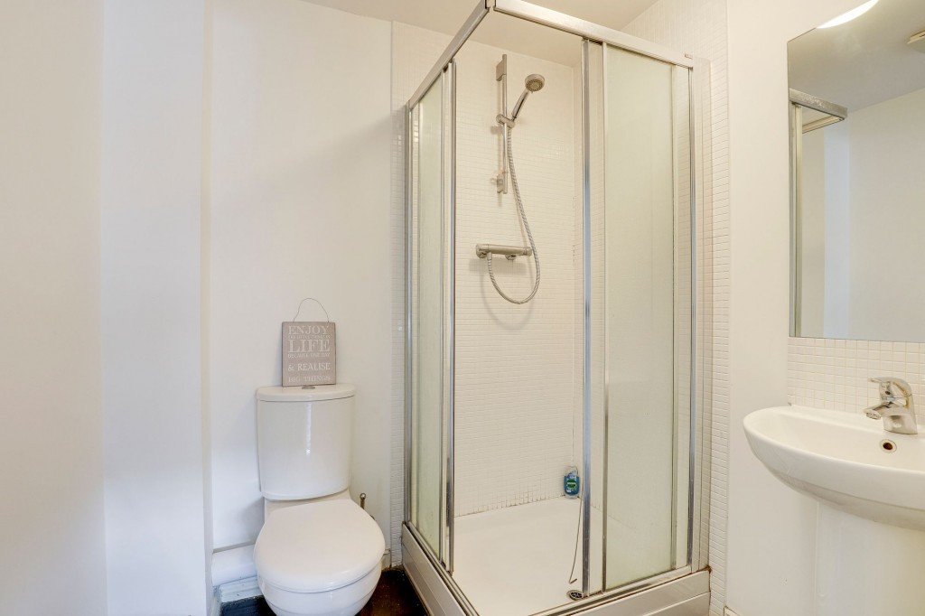 Bradstone Drive, Mapperley, NG3