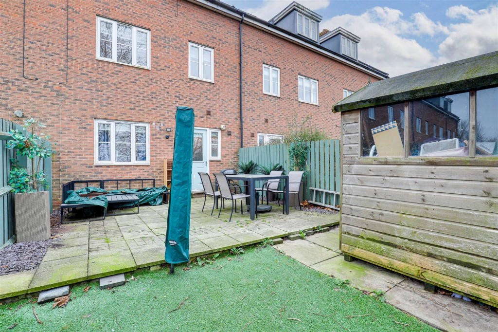 Gilbert Boulevard, Arnold, NG5