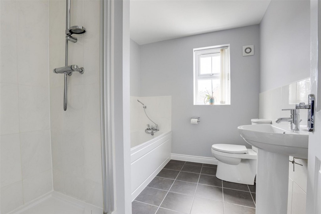 Falcon Way, Hucknall, NG15