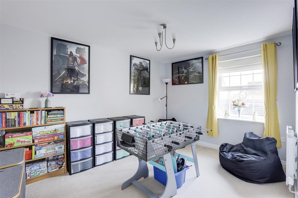 Falcon Way, Hucknall, NG15