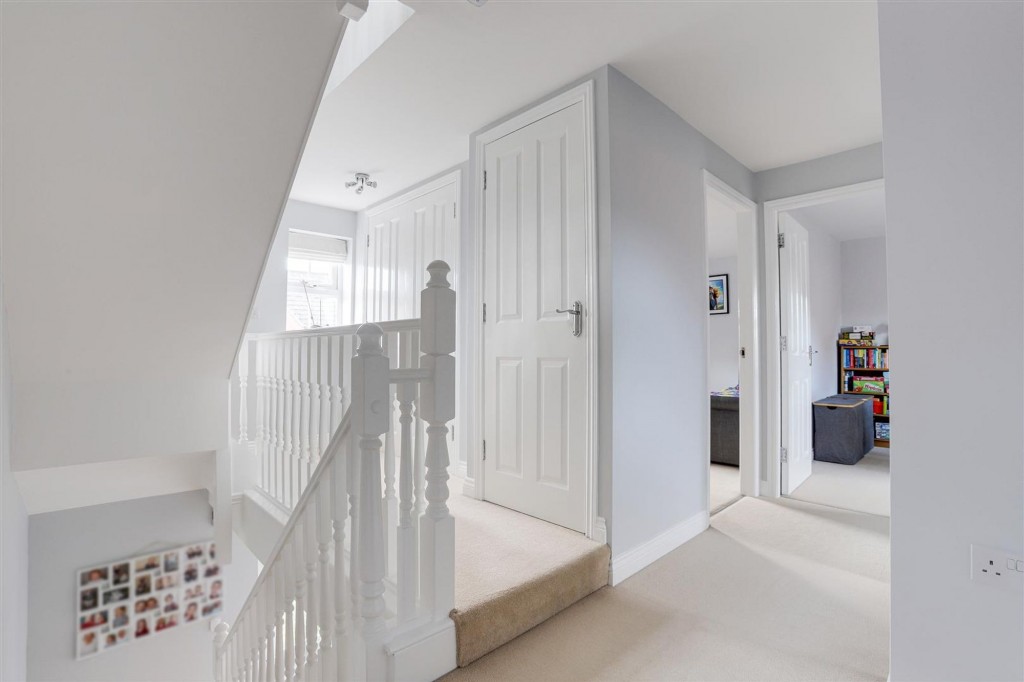 Falcon Way, Hucknall, NG15