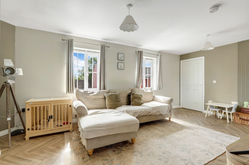 Binch Field Close, Calverton, NG14