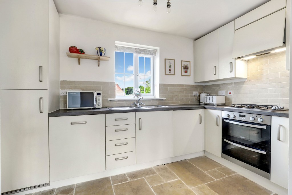 Binch Field Close, Calverton, NG14