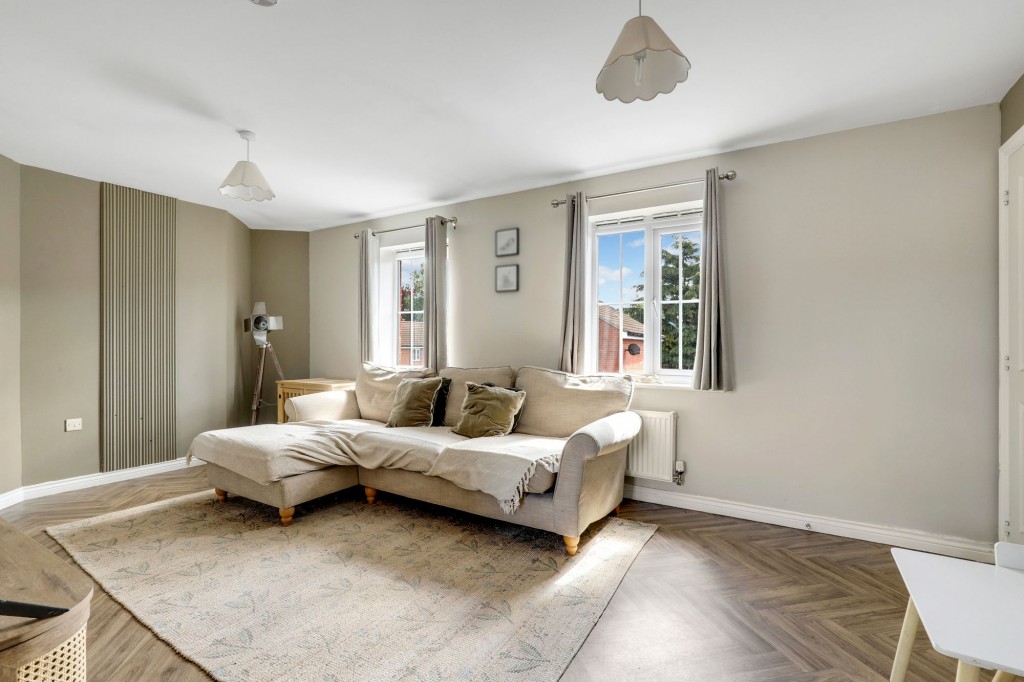 Binch Field Close, Calverton, NG14